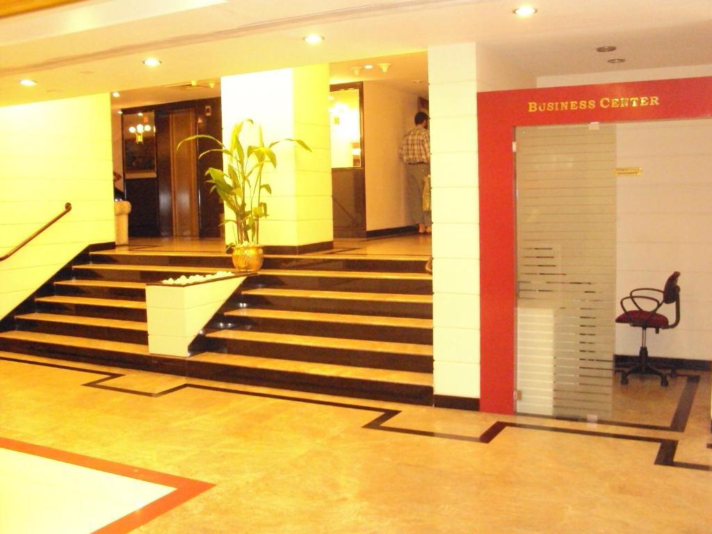 Westway Hotel Kozhikode Exteriör bild