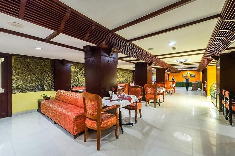 Westway Hotel Kozhikode Exteriör bild