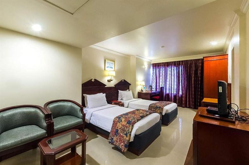Westway Hotel Kozhikode Exteriör bild