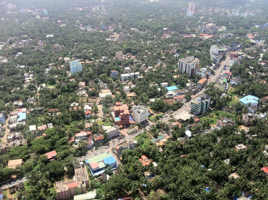 Westway Hotel Kozhikode Exteriör bild