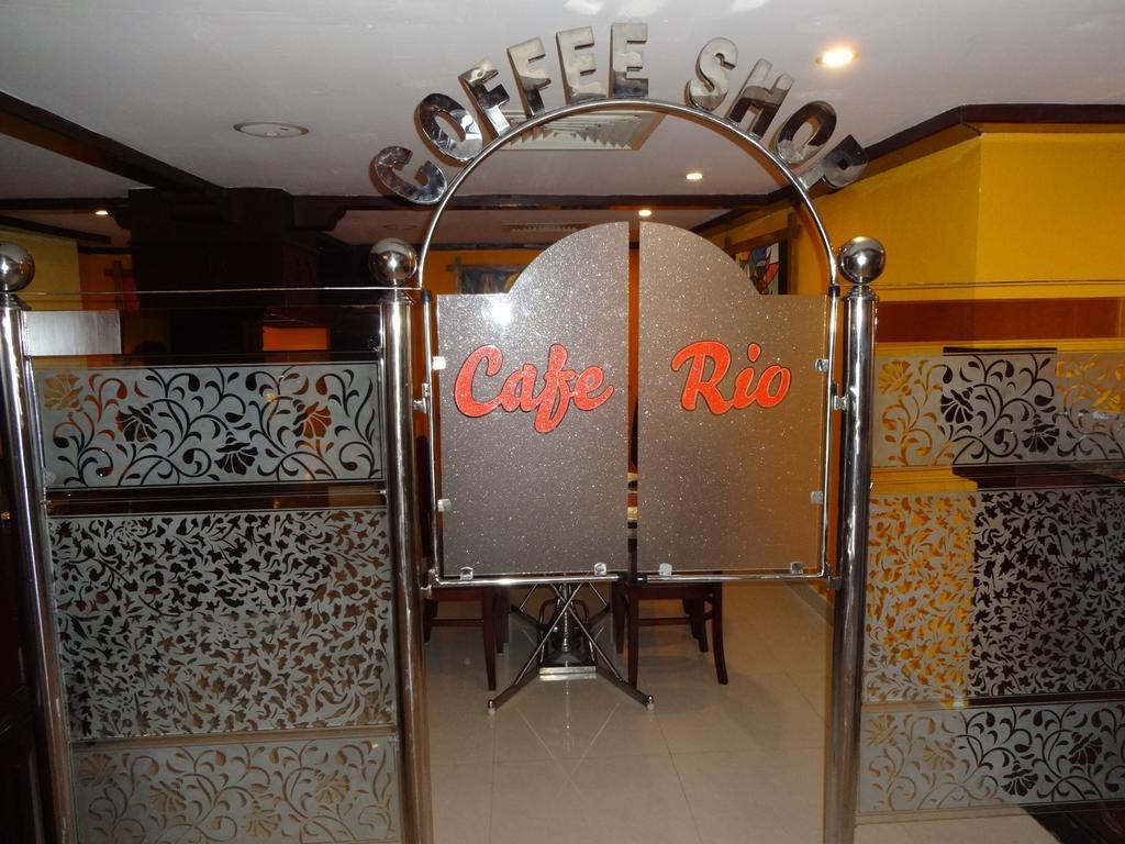Westway Hotel Kozhikode Exteriör bild