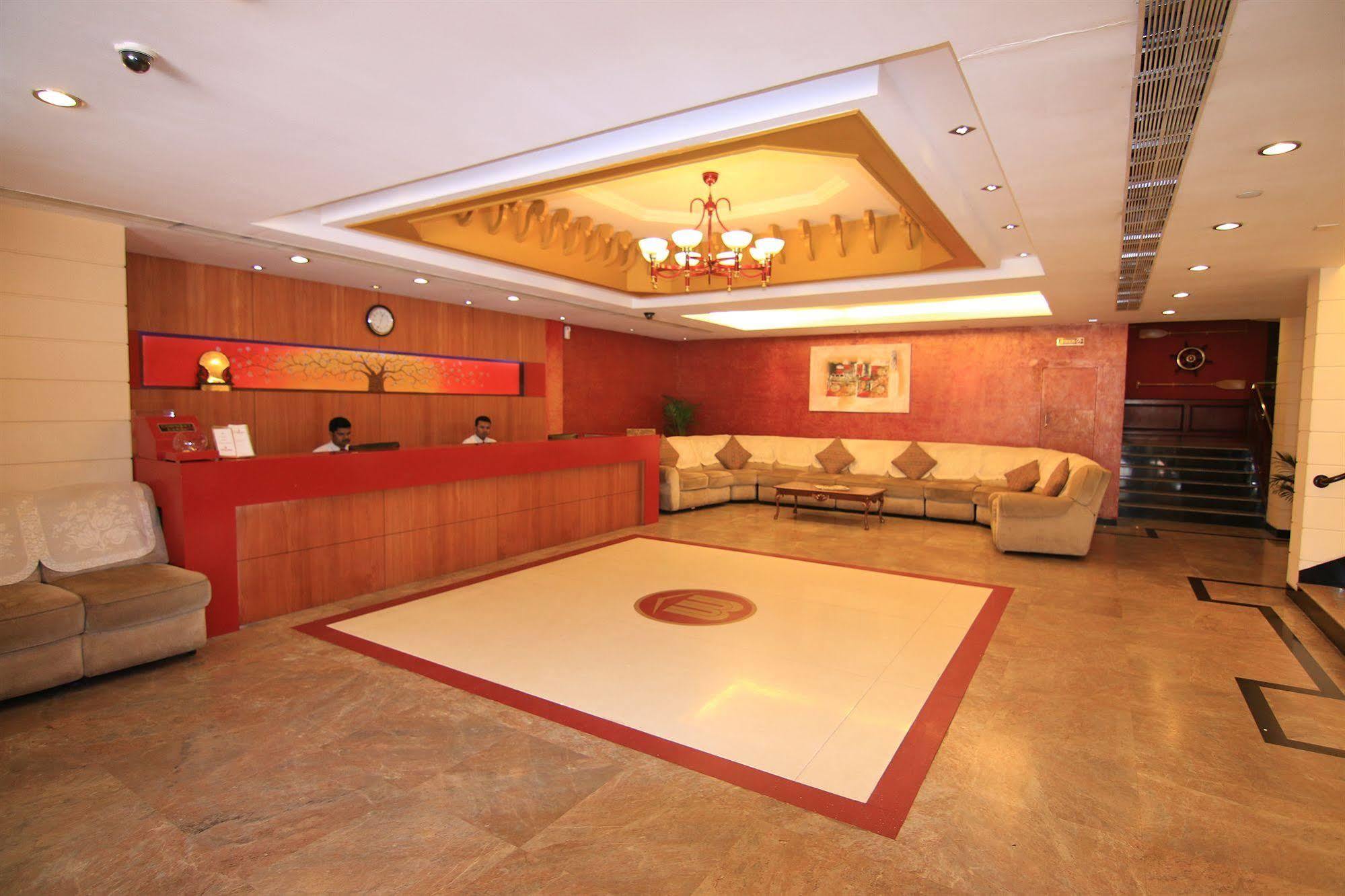 Westway Hotel Kozhikode Exteriör bild