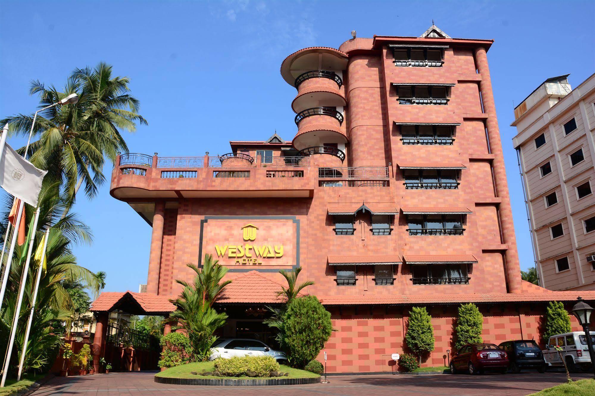 Westway Hotel Kozhikode Exteriör bild